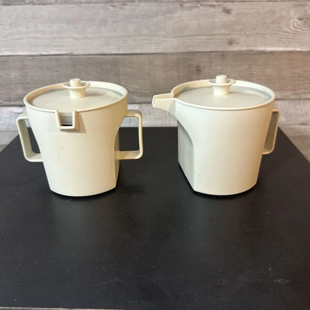 Vintage Tupperware Cream & Sugar Set With Push N Seal Tops Almond 1414 1415